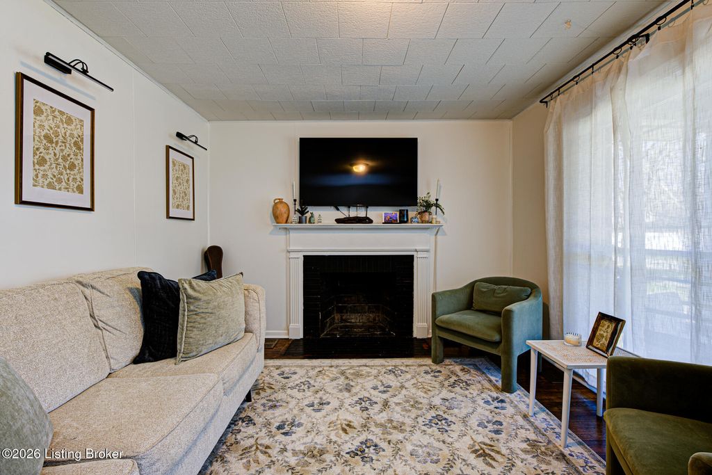 Photo of 2020 Emerson Ave, Louisville, KY 40205 (MLS # 1712506)