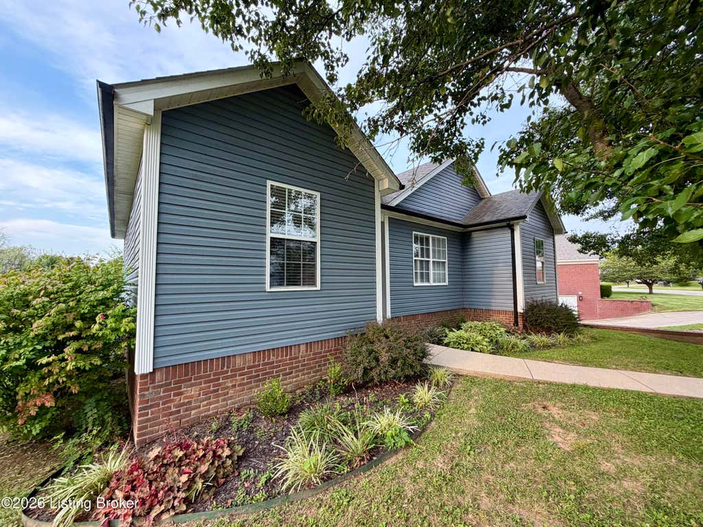 Photo of 120 Alder Dr, Bardstown, KY 40004 (MLS # 1725775)