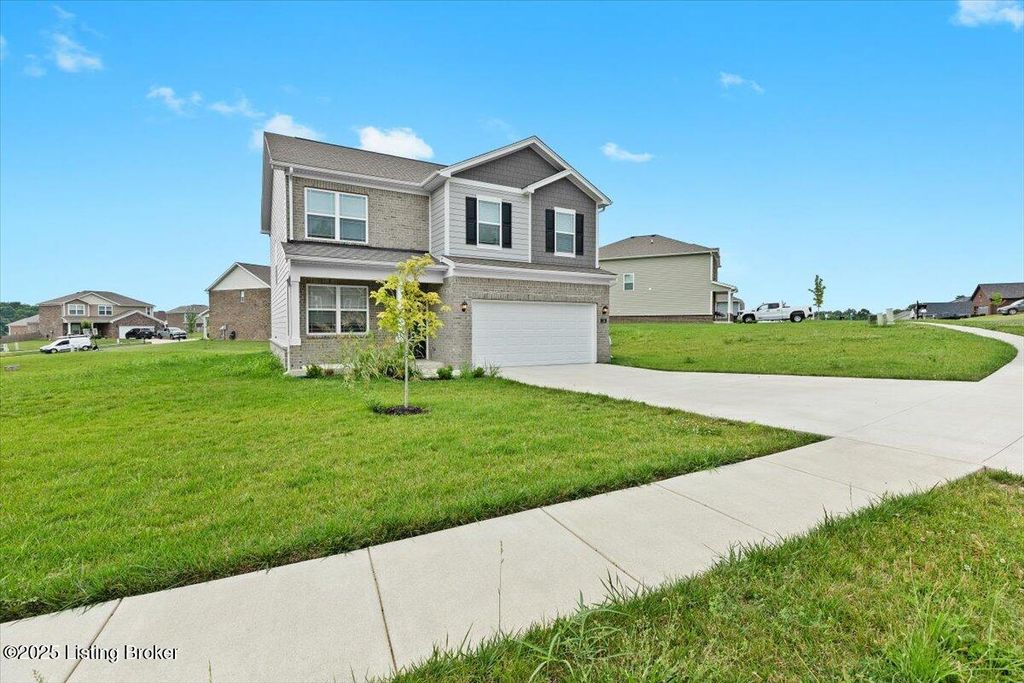 Photo of 116 Calumet Loop, Elizabethtown, KY 42701 (MLS # 1700157)