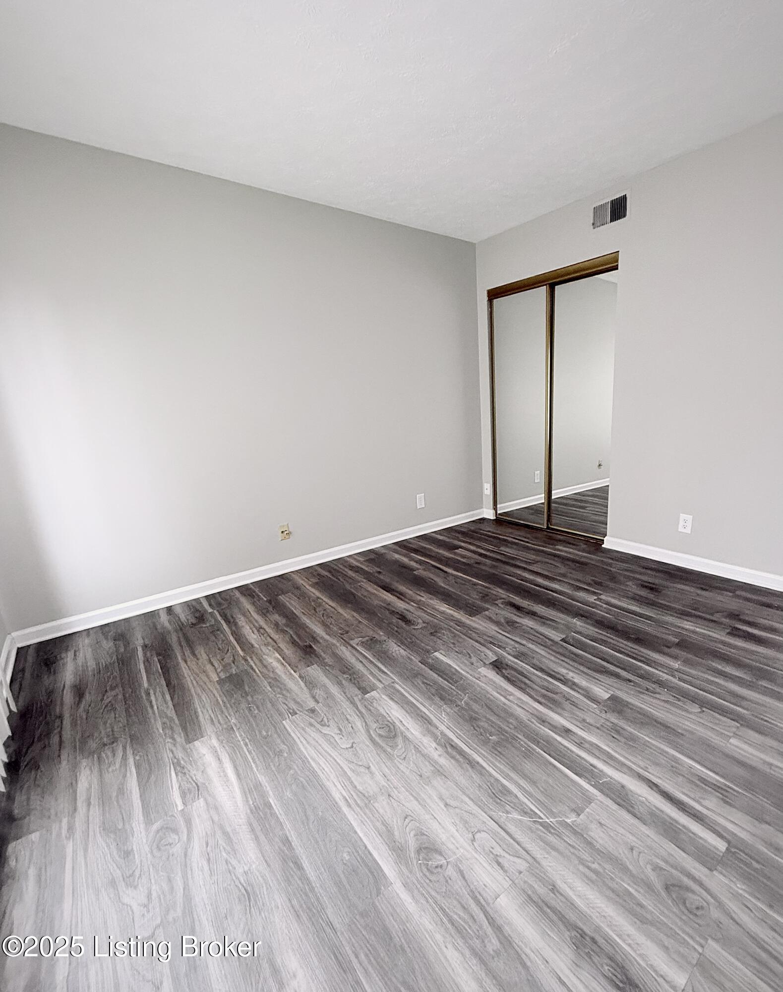 7090 Wildwood Cir # 34-2, Louisville, Kentucky image 12