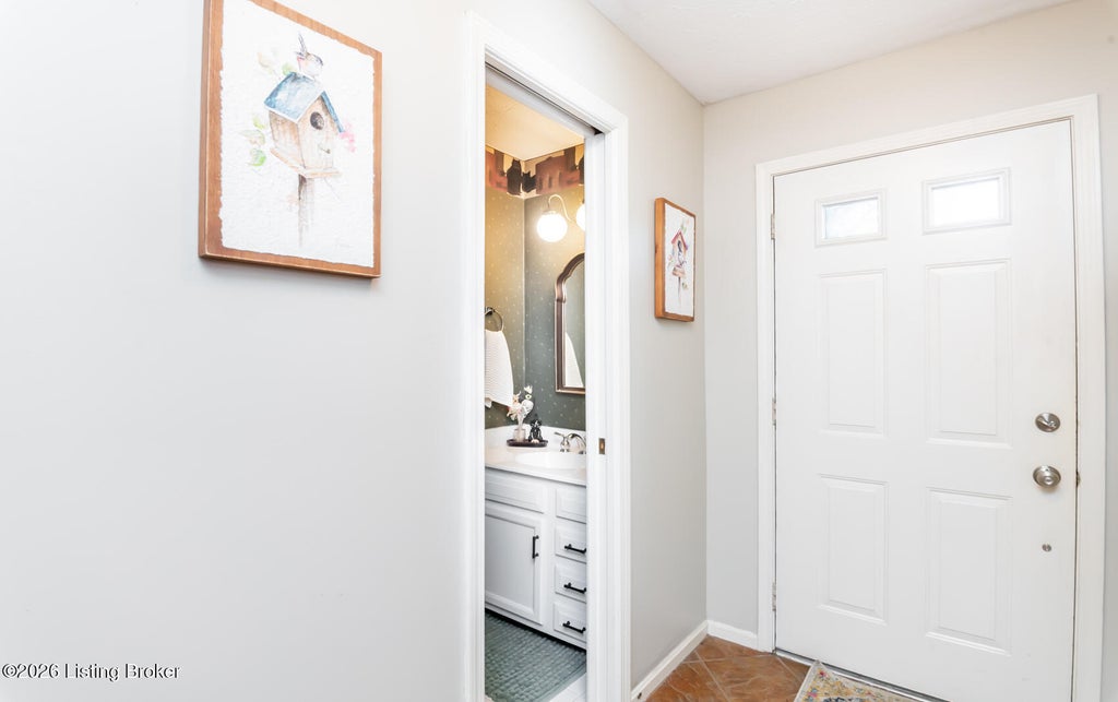 Photo of 6406 Marina Dr, Prospect, KY 40059 (MLS # 1731373)