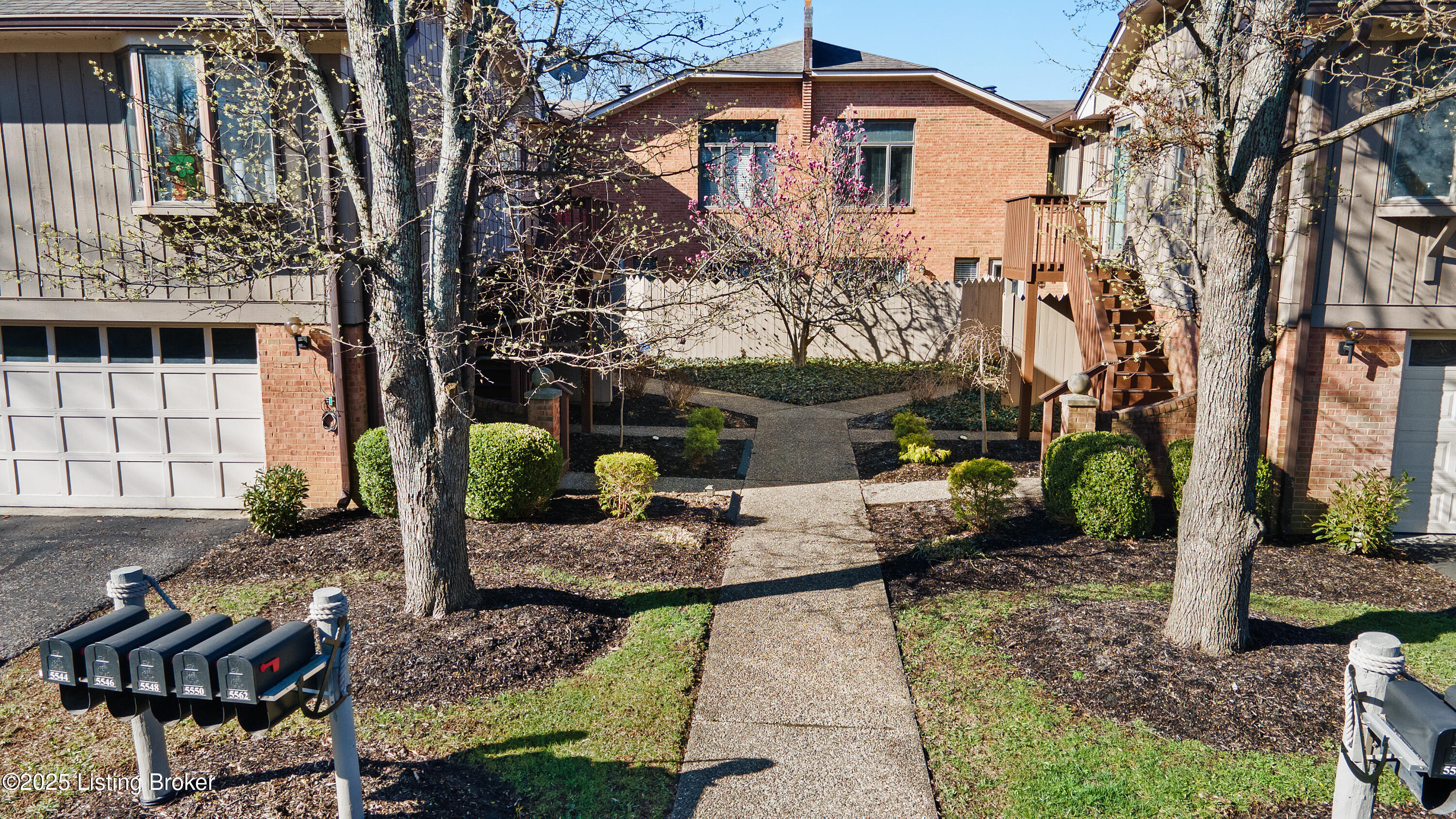 5552 Forest Lake Dr, Prospect, Kentucky image 3