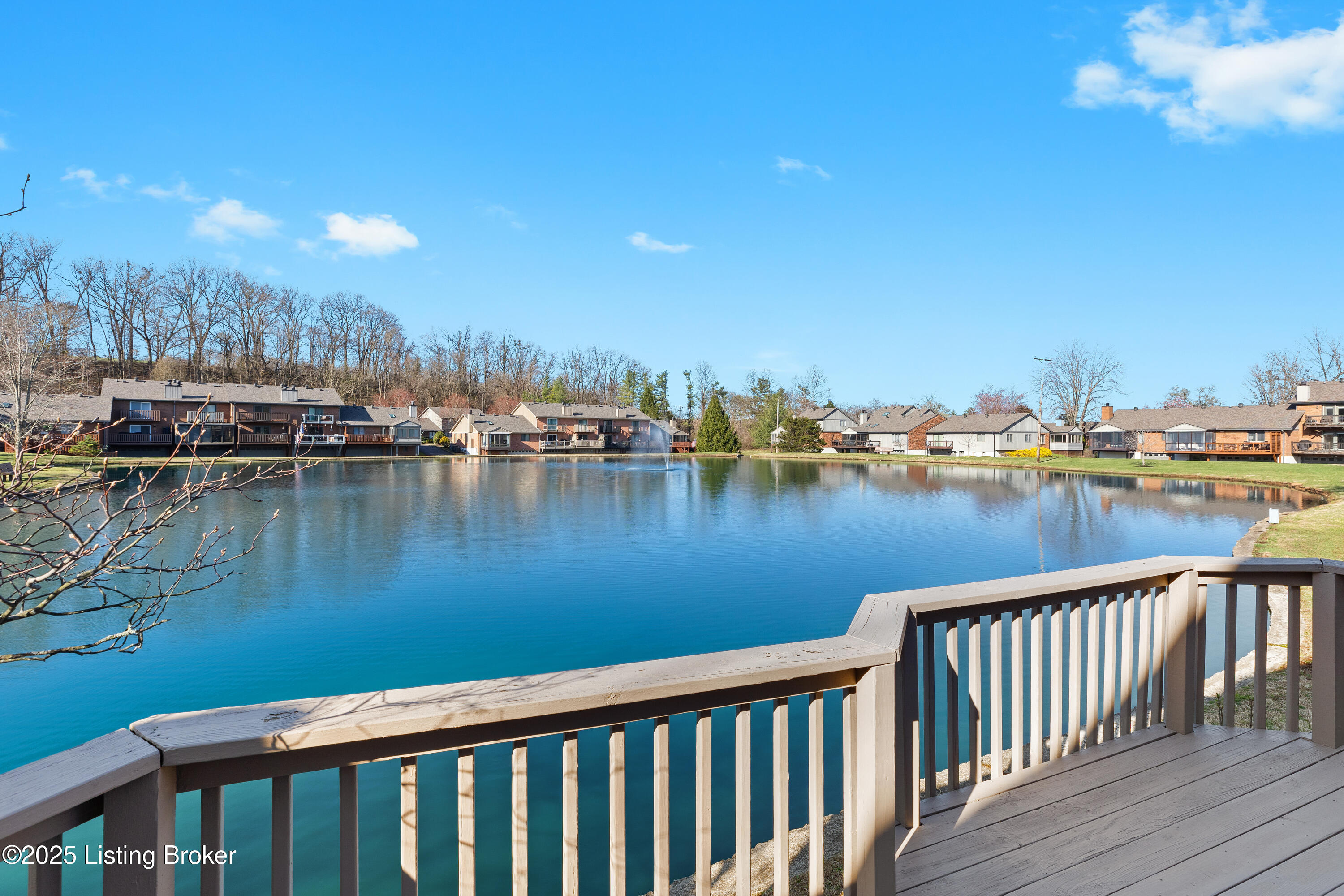 5552 Forest Lake Dr, Prospect, Kentucky image 1