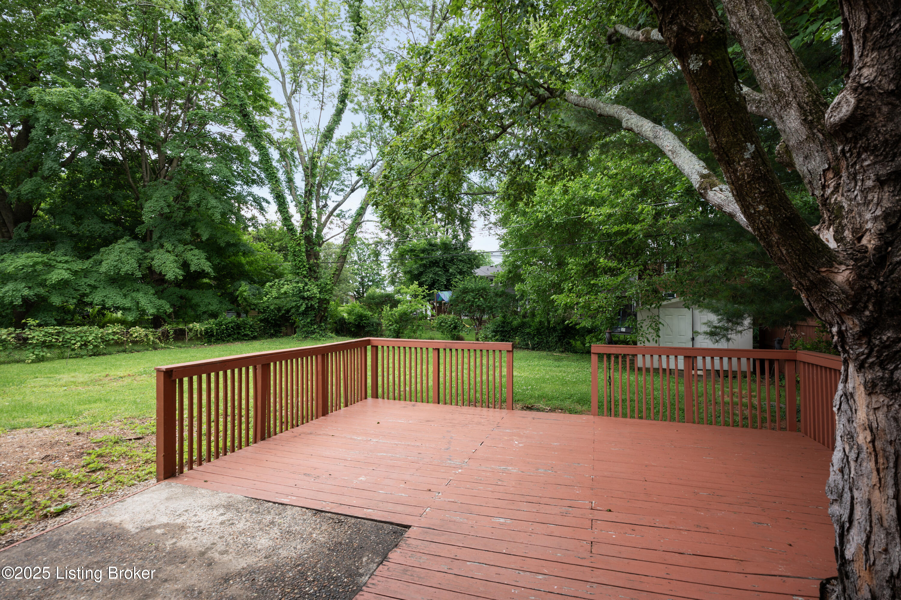 9847 Longwood Cir, Louisville, Pennsylvania image 36