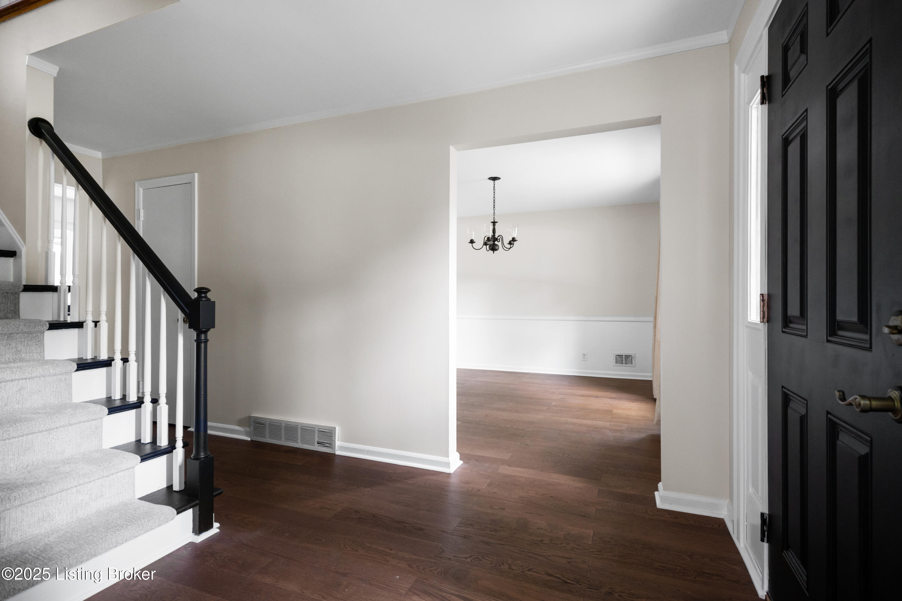 9847 Longwood Cir, Louisville, Pennsylvania image 9