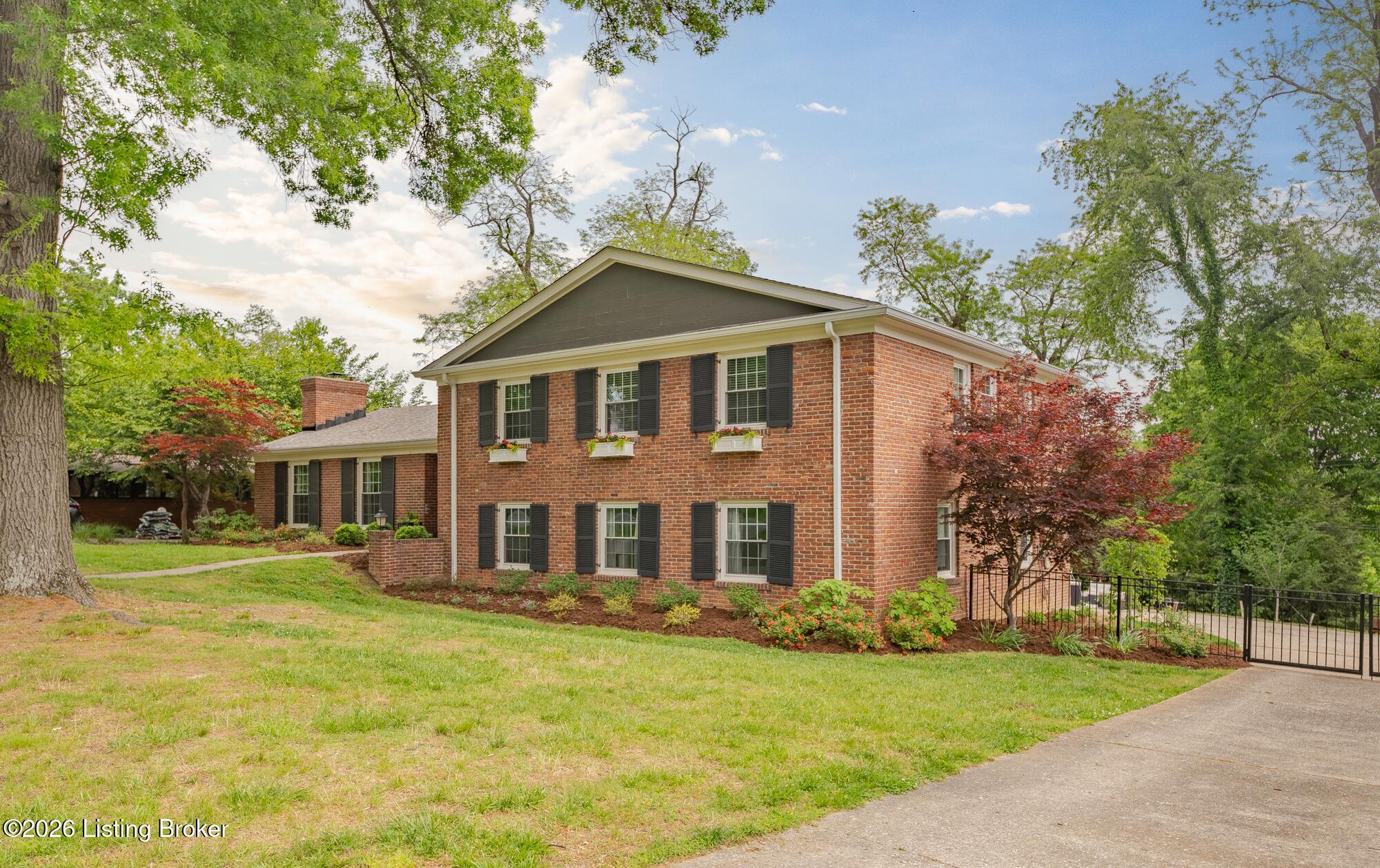 2409 Tuckaho Rd