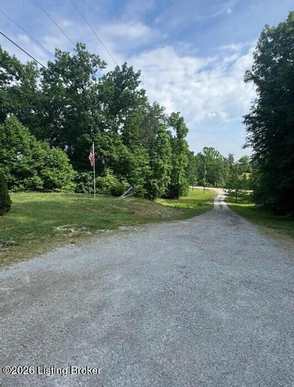 Photo of 7001 Cedar Grove Rd, Shepherdsville, KY 40165 (MLS # 1718232)