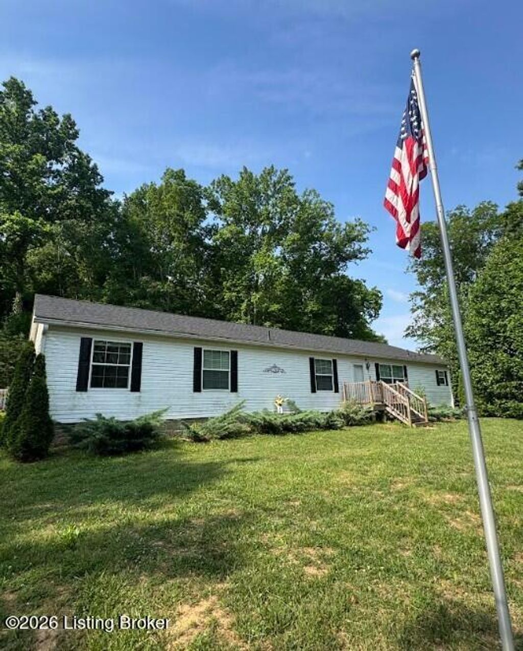 Photo of 7001 Cedar Grove Rd, Shepherdsville, KY 40165 (MLS # 1718232)