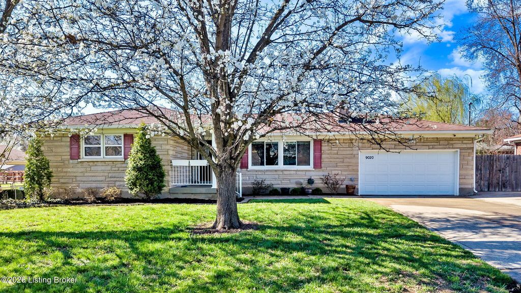 Photo of 9020 Wooddale Dr, Louisville, KY 40272 (MLS # 1711423)