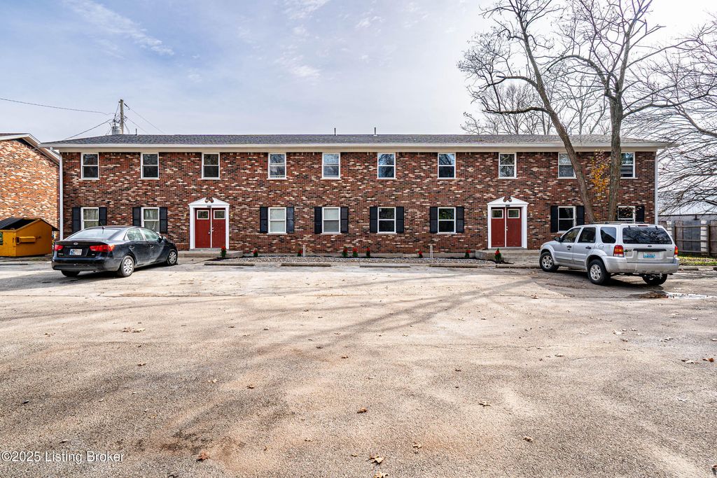 Photo of 2512 Pennacook Rd, Louisville, KY 40214 (MLS # 1704716)