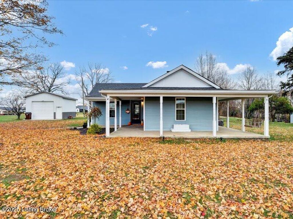 Photo of 428 Palmyra Rd, Bedford, KY 40006 (MLS # 1703442)