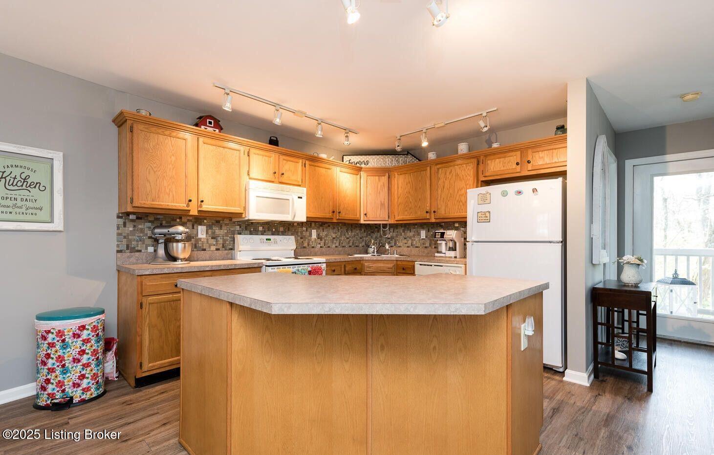 3100 Beargrass Run Ct #110, Louisville, Kentucky image 6