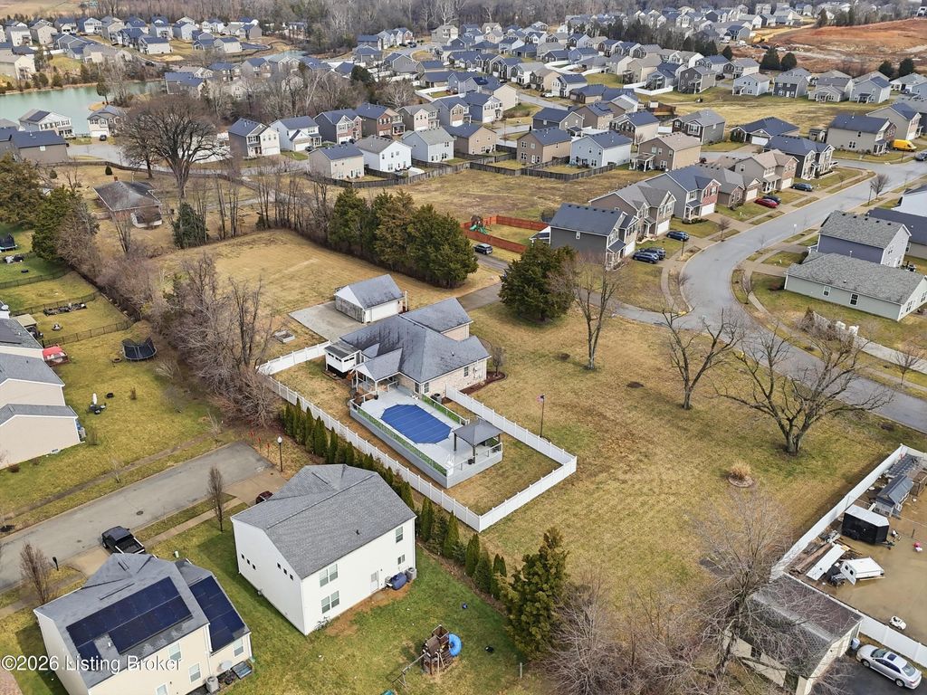 Photo of 12108 Sentimental Ln, Louisville, KY 40229 (MLS # 1710407)