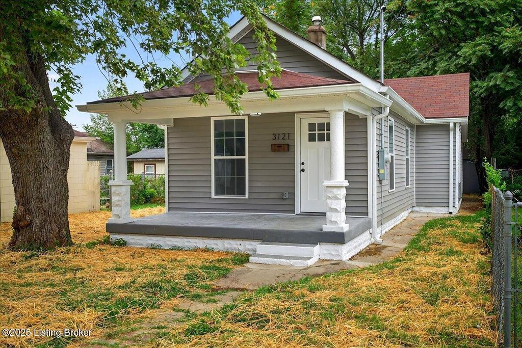 Photo of 3121 W Magnolia Ave, Louisville, KY 40211 (MLS # 1712458)