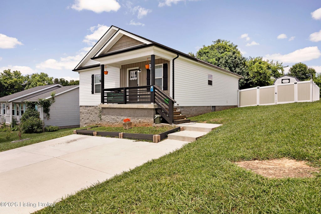 Photo of 108 Wilble Blvd, Bardstown, KY 40004 (MLS # 1724501)
