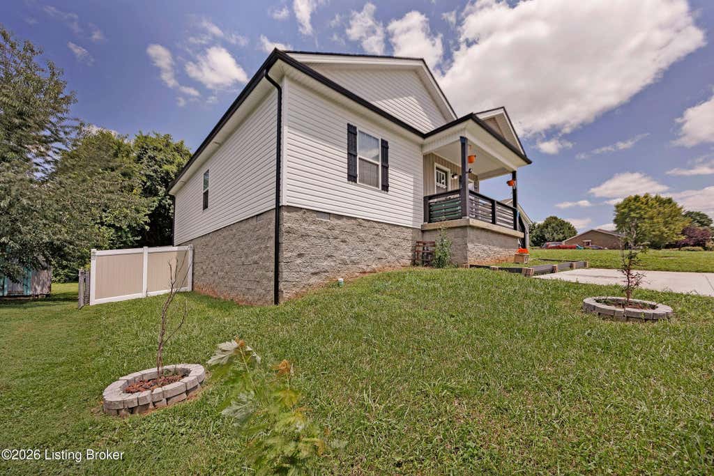 Photo of 108 Wilble Blvd, Bardstown, KY 40004 (MLS # 1724501)