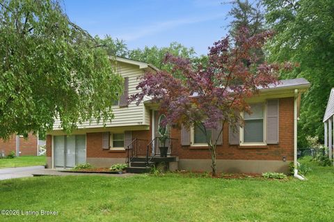 Photo of 7618 Greenfield Ave, Louisville, KY 40214 (MLS # 1716182)