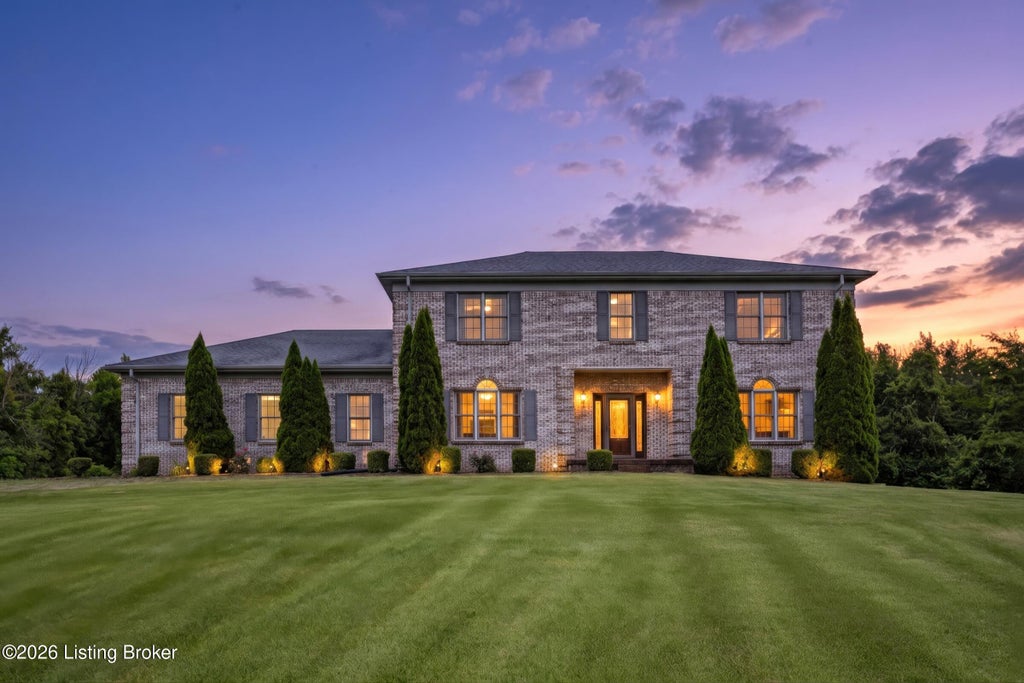 Photo of 2005 Old Sorrel Ln, La Grange, KY 40031 (MLS # 1727565)