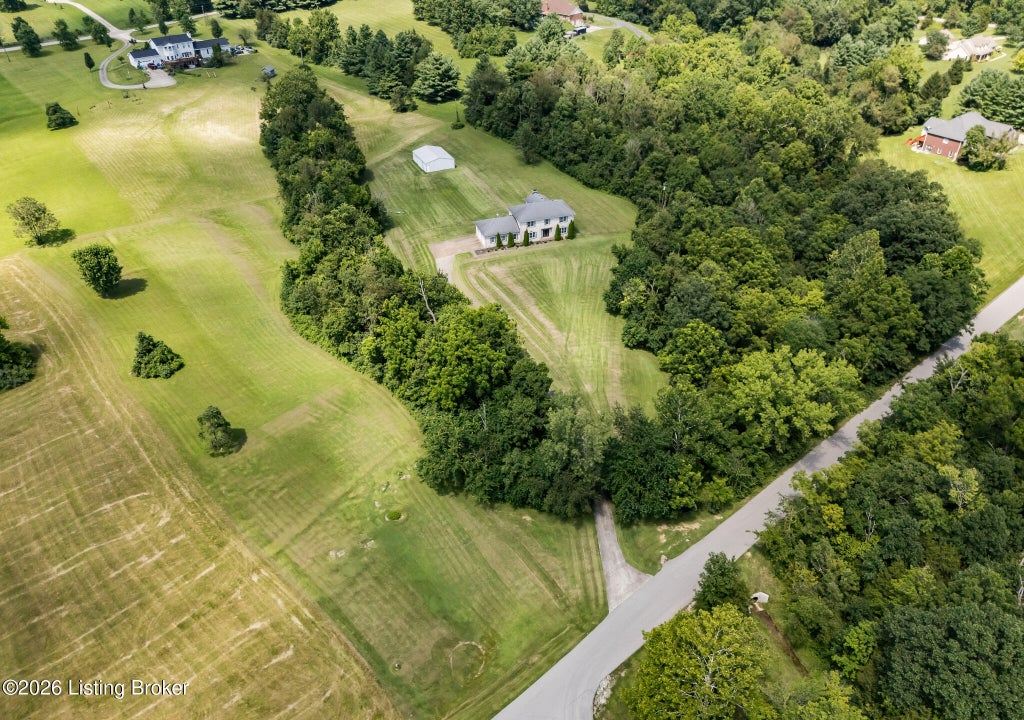 Photo of 2005 Old Sorrel Ln, La Grange, KY 40031 (MLS # 1727565)