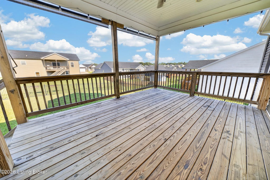 Photo of 107 Seabiscuit Ct, Elizabethtown, KY 42701 (MLS # 1725874)