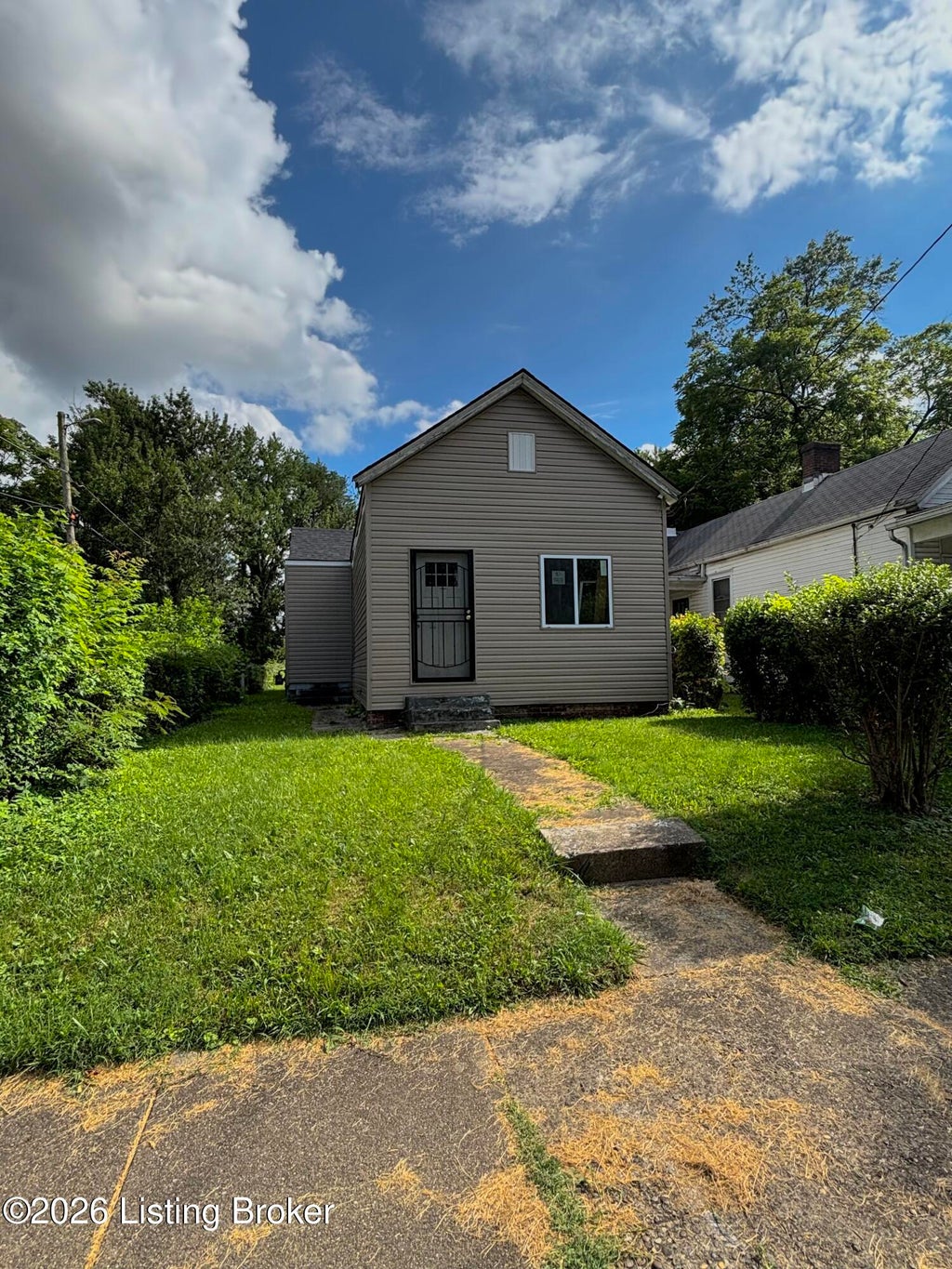Photo of 3412 Larkwood Ave, Louisville, KY 40212 (MLS # 1723190)