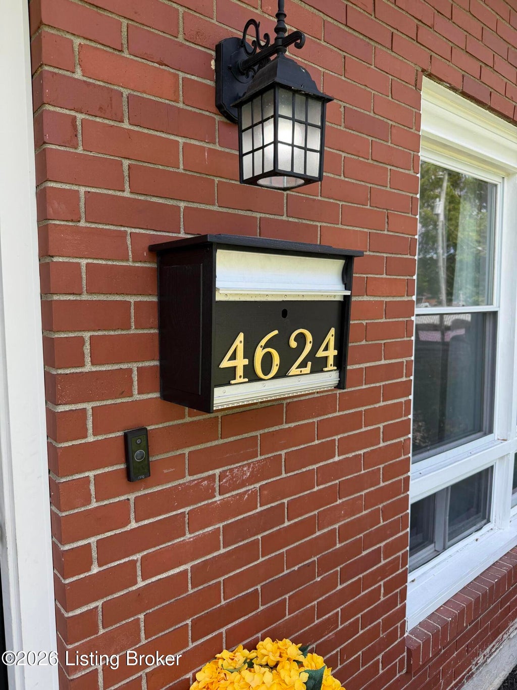 Photo of 4624 Settle Blvd, Louisville, KY 40219 (MLS # 1727817)