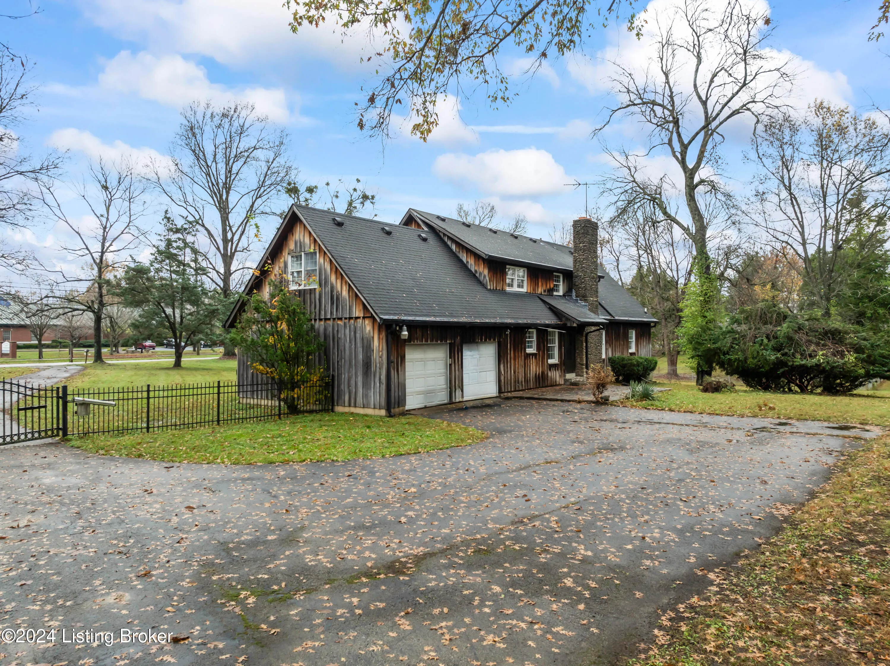 Louisville, Kentucky 40243, United States, 5 Bedrooms Bedrooms, ,3 BathroomsBathrooms,Residential,Active,146650