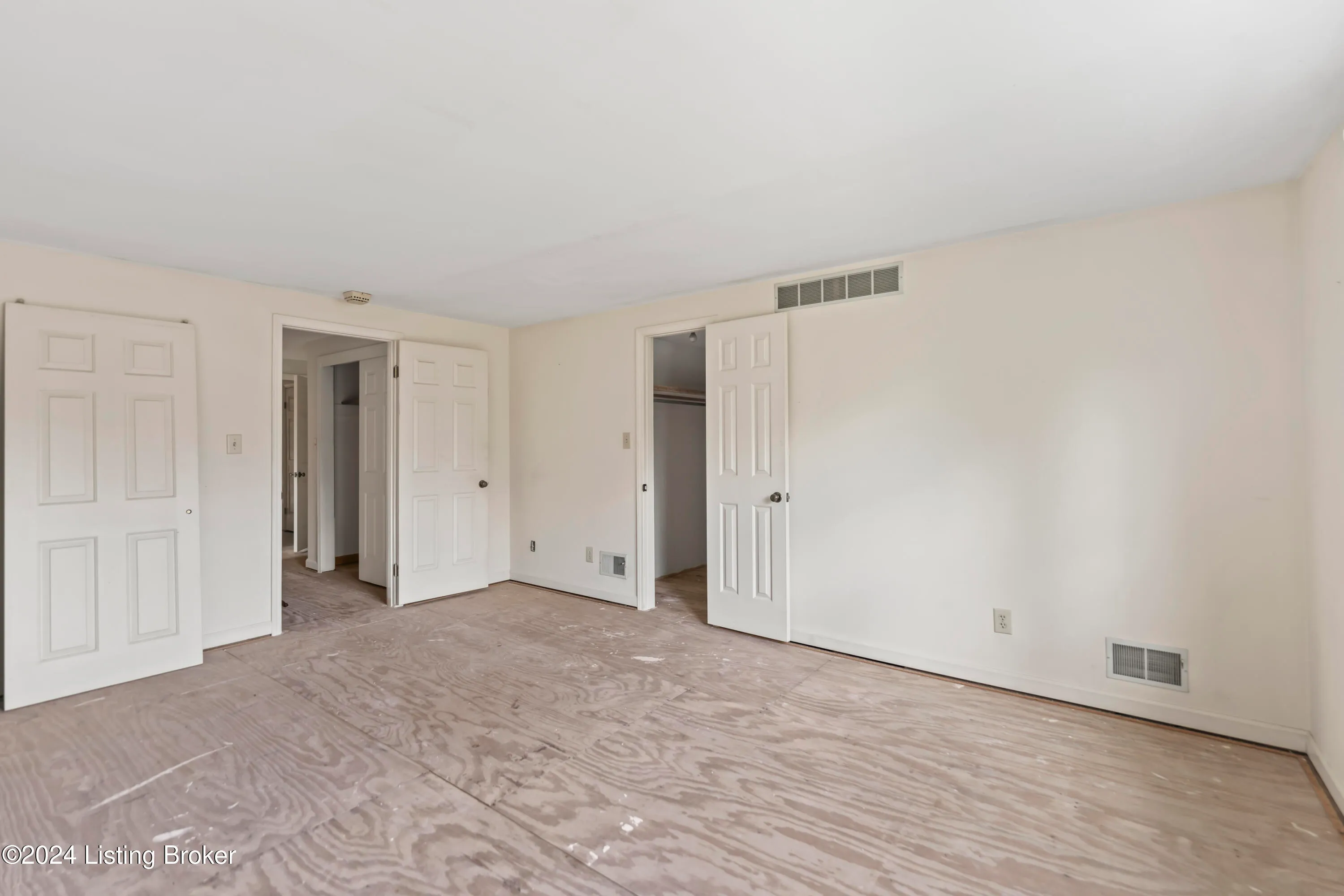 Louisville, Kentucky 40243, United States, 5 Bedrooms Bedrooms, ,3 BathroomsBathrooms,Residential,Active,146650