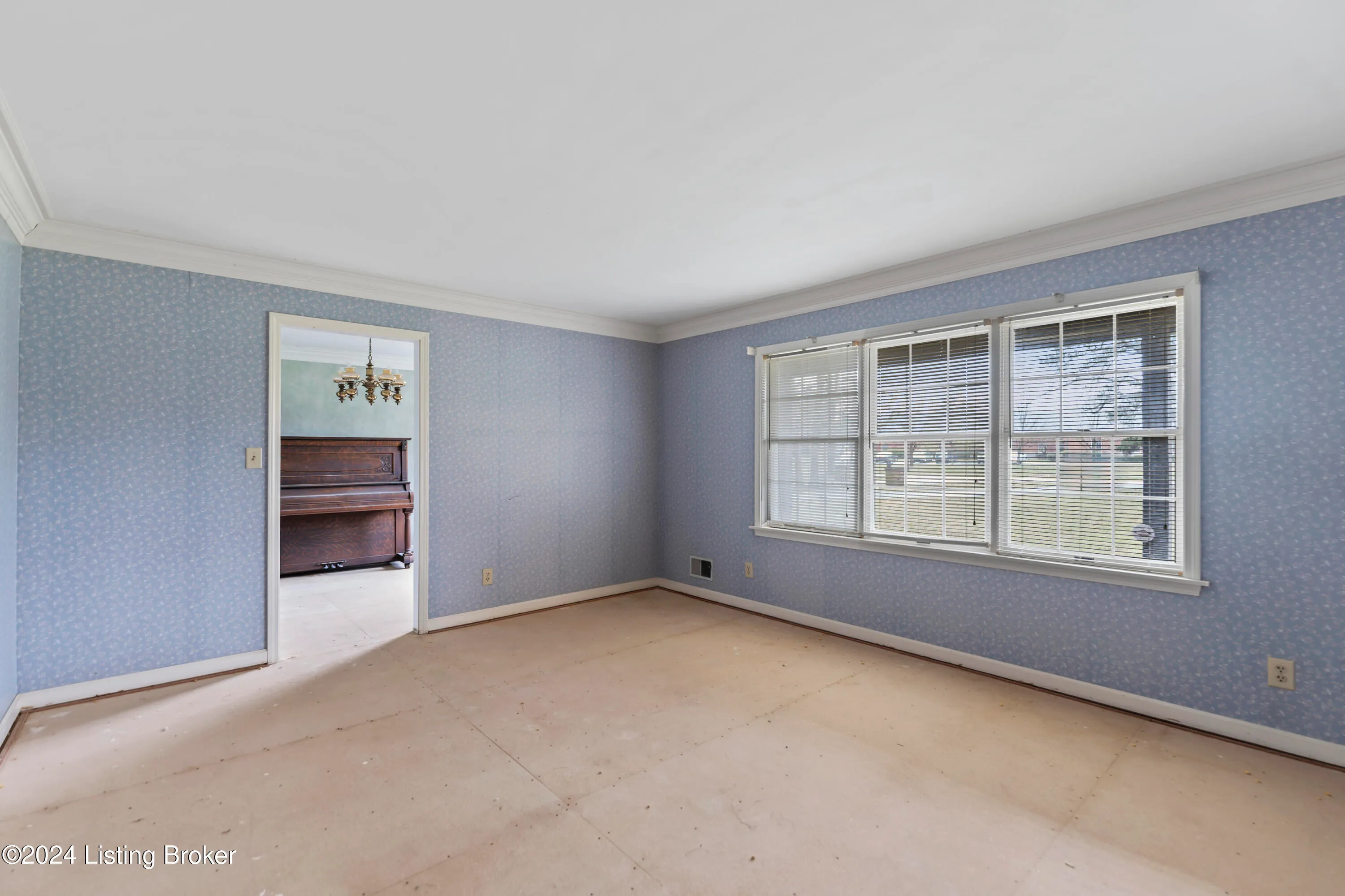 Louisville, Kentucky 40243, United States, 5 Bedrooms Bedrooms, ,3 BathroomsBathrooms,Residential,Active,146650