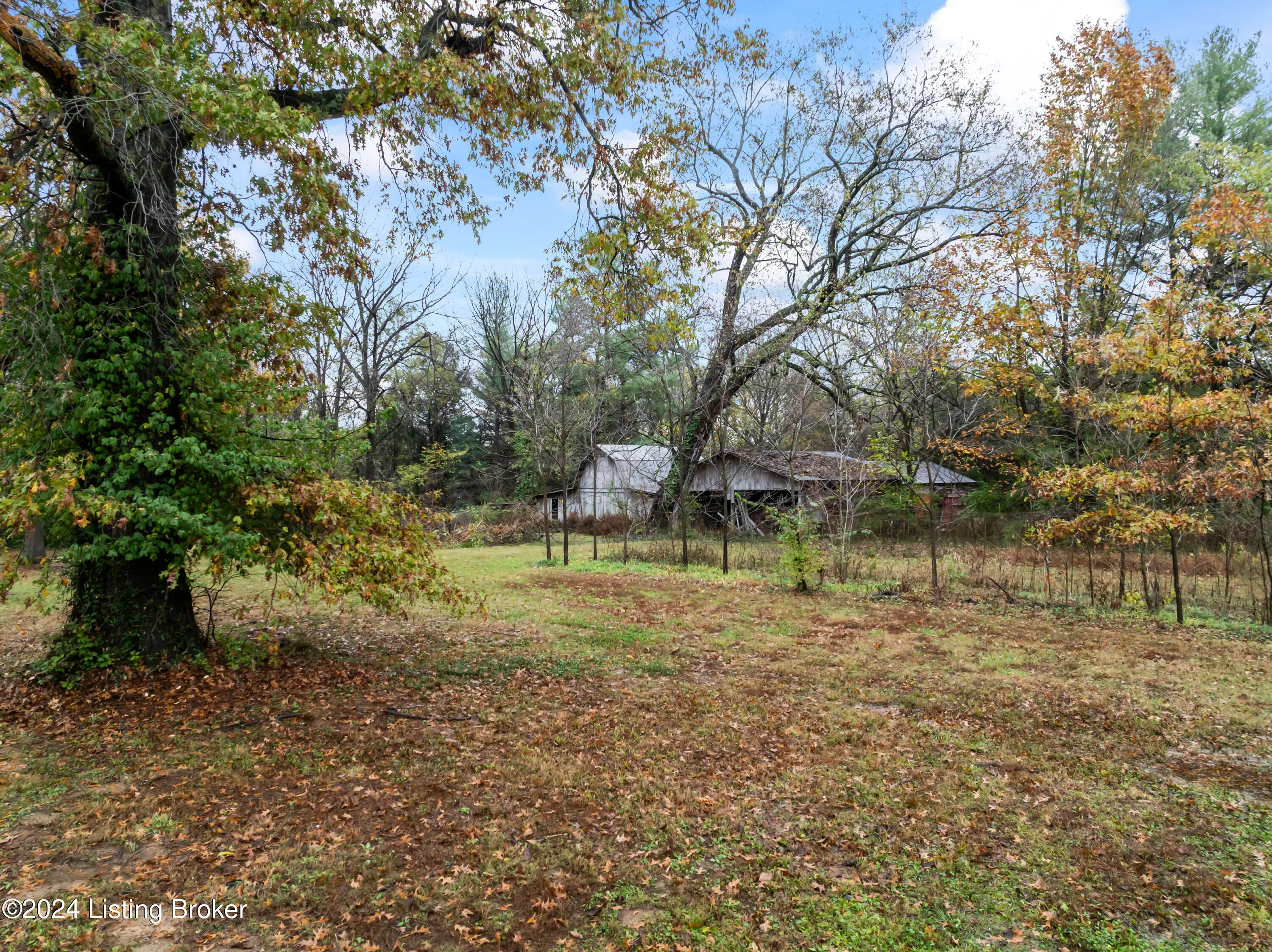 Louisville, Kentucky 40243, United States, 5 Bedrooms Bedrooms, ,3 BathroomsBathrooms,Residential,Active,146650