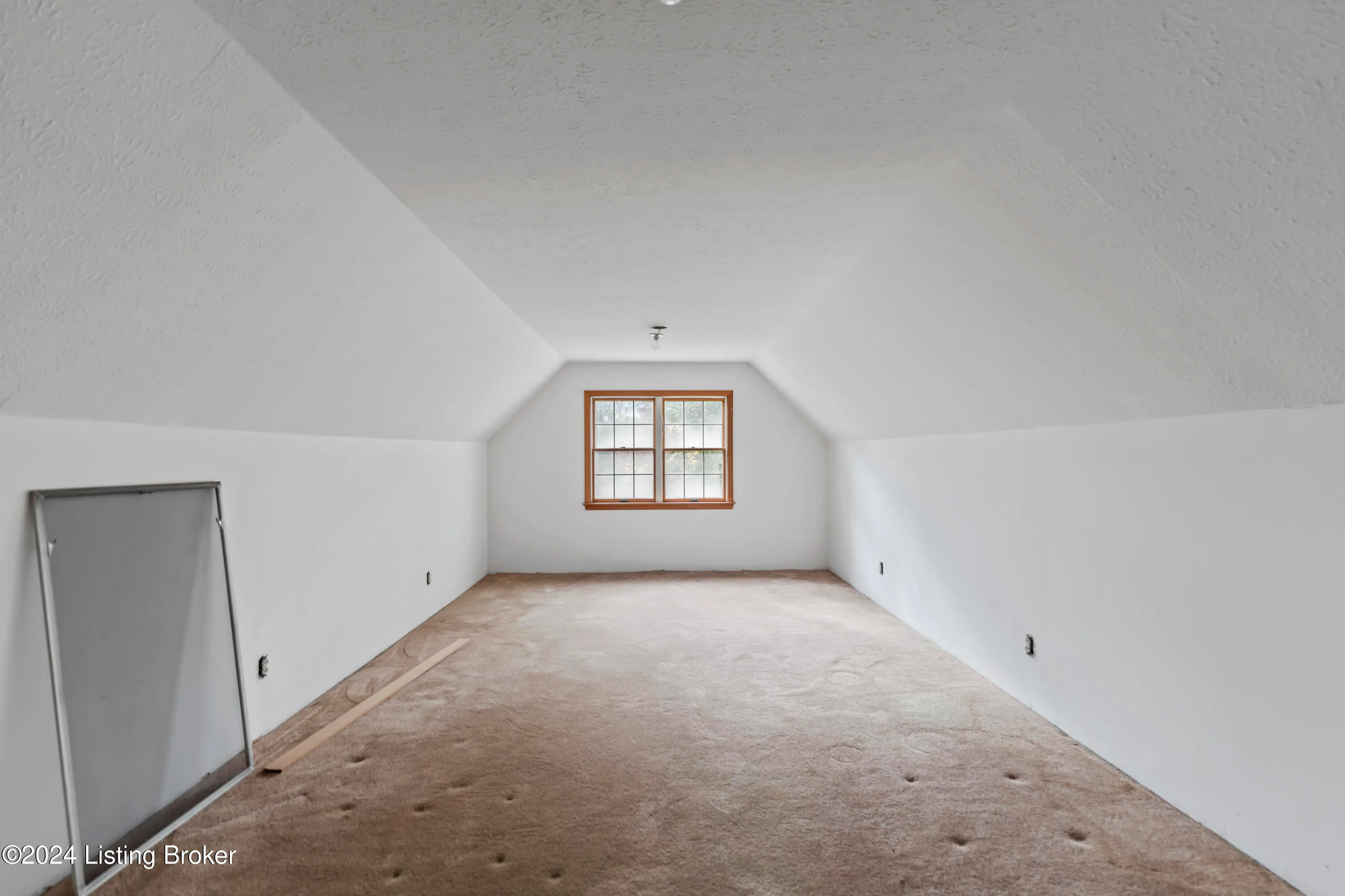 Louisville, Kentucky 40243, United States, 5 Bedrooms Bedrooms, ,3 BathroomsBathrooms,Residential,Active,146650