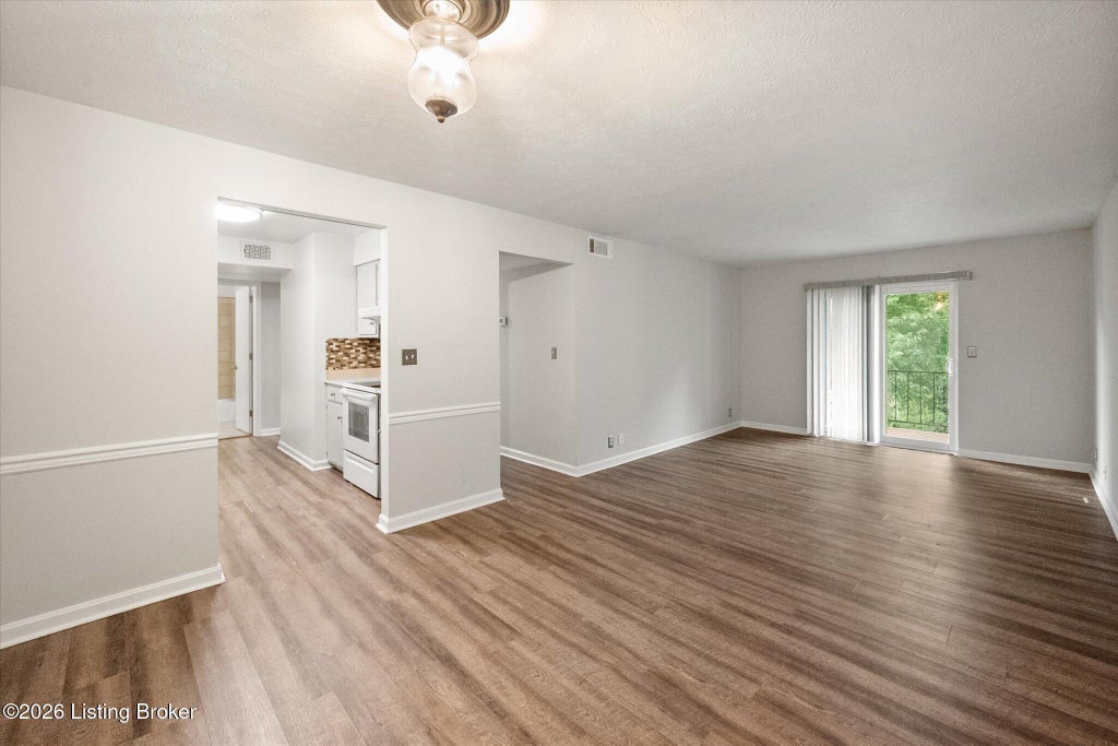 Photo of 2214 Sherwood Ave #8, Louisville, KY 40205 (MLS # 1730018)