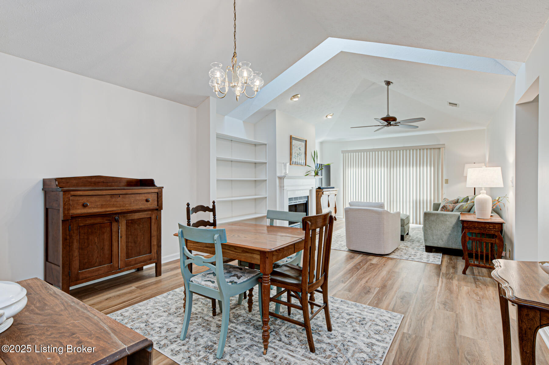 908 Forest Park Rd, Louisville, Kentucky image 6