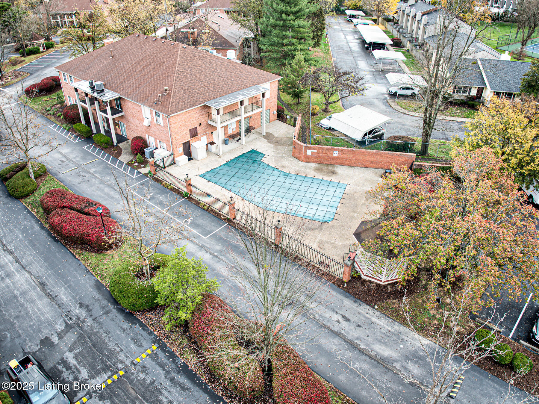 908 Forest Park Rd, Louisville, Kentucky image 23