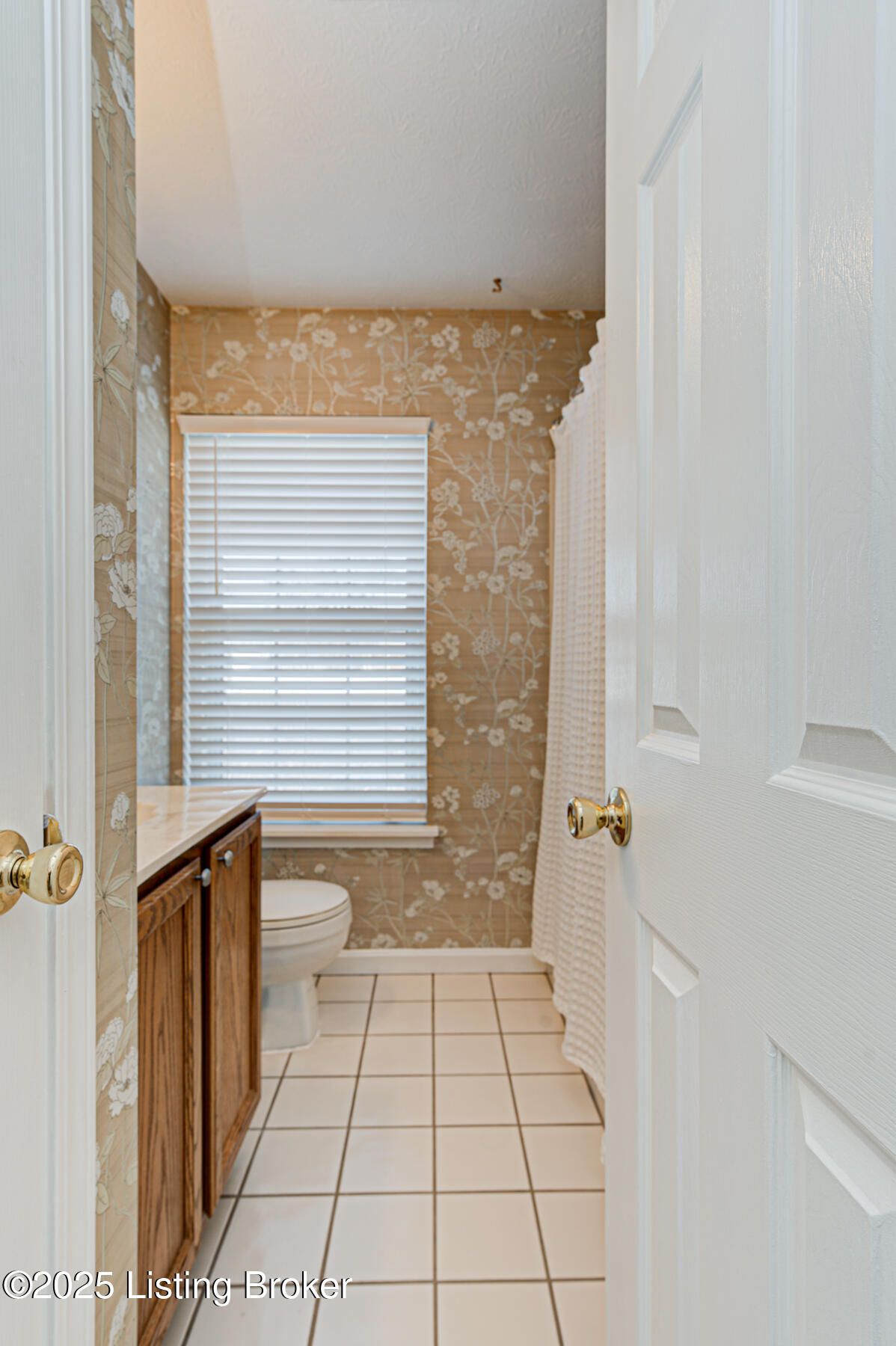 908 Forest Park Rd, Louisville, Kentucky image 17