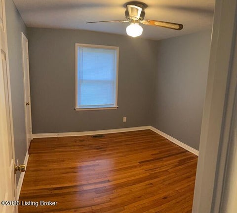Tiny photo for 5710 Locust Way, Louisville, KY 40229 (MLS # 1729754)