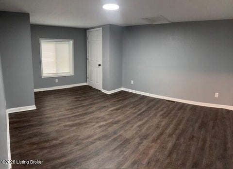Tiny photo for 5710 Locust Way, Louisville, KY 40229 (MLS # 1729754)