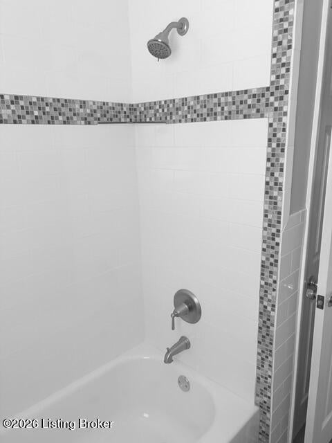 Tiny photo for 5710 Locust Way, Louisville, KY 40229 (MLS # 1729754)