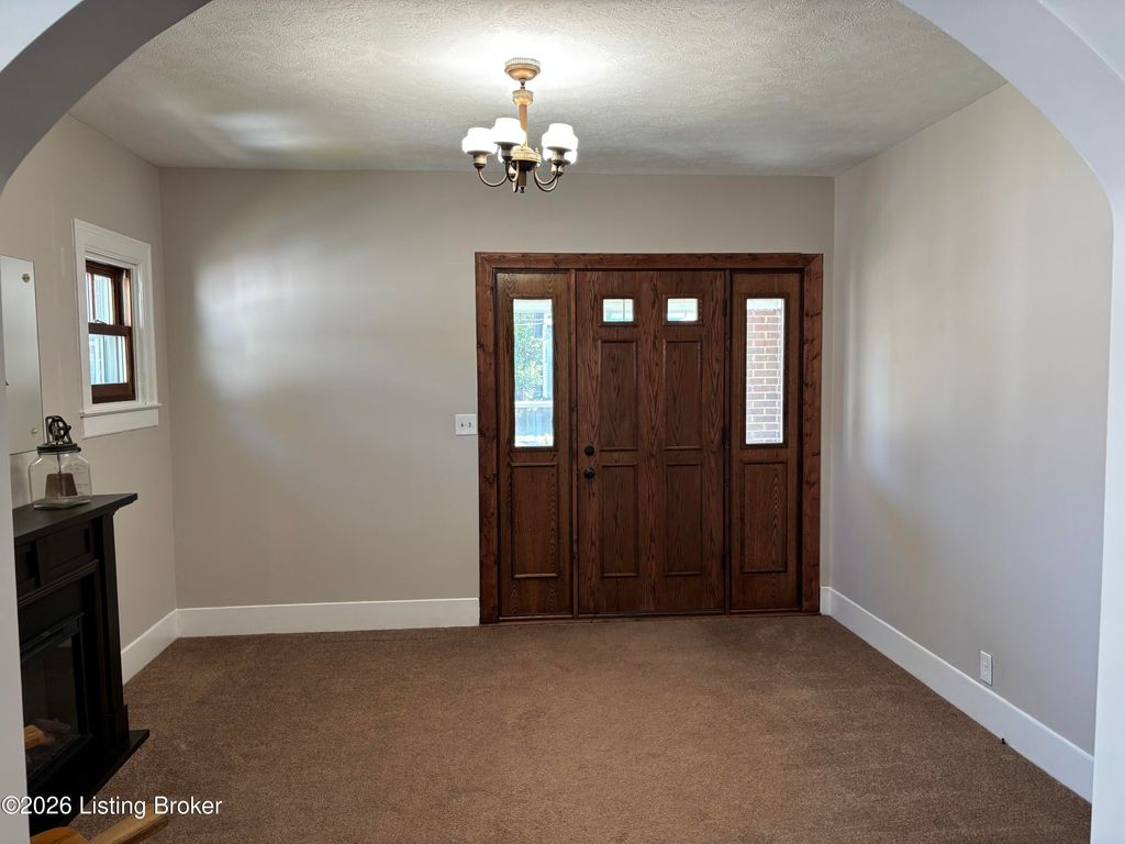 Photo of 2348 Dorma Ave, Louisville, KY 40217 (MLS # 1717381)