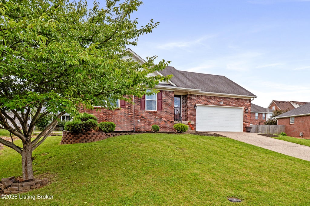 Photo of 477 Erin Cir, Mt Washington, KY 40047 (MLS # 1721149)