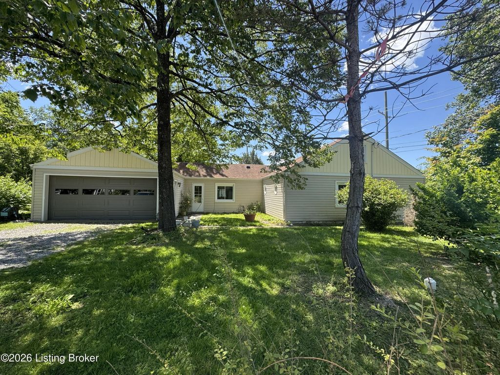 Photo of 10200 Easum Rd, Jeffersontown, KY 40299 (MLS # 1717026)