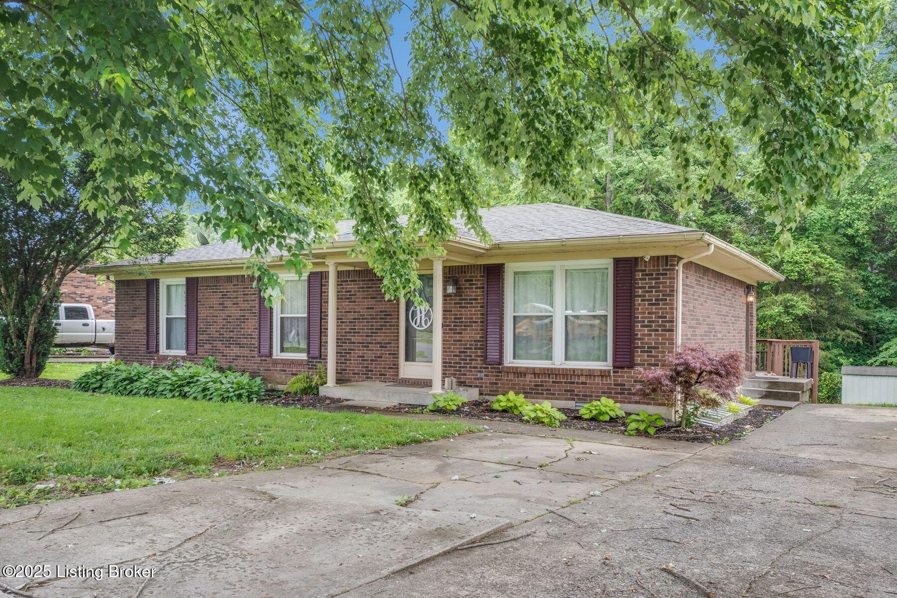 379 Dogwood Dr, Mt Washington, Pennsylvania image 3