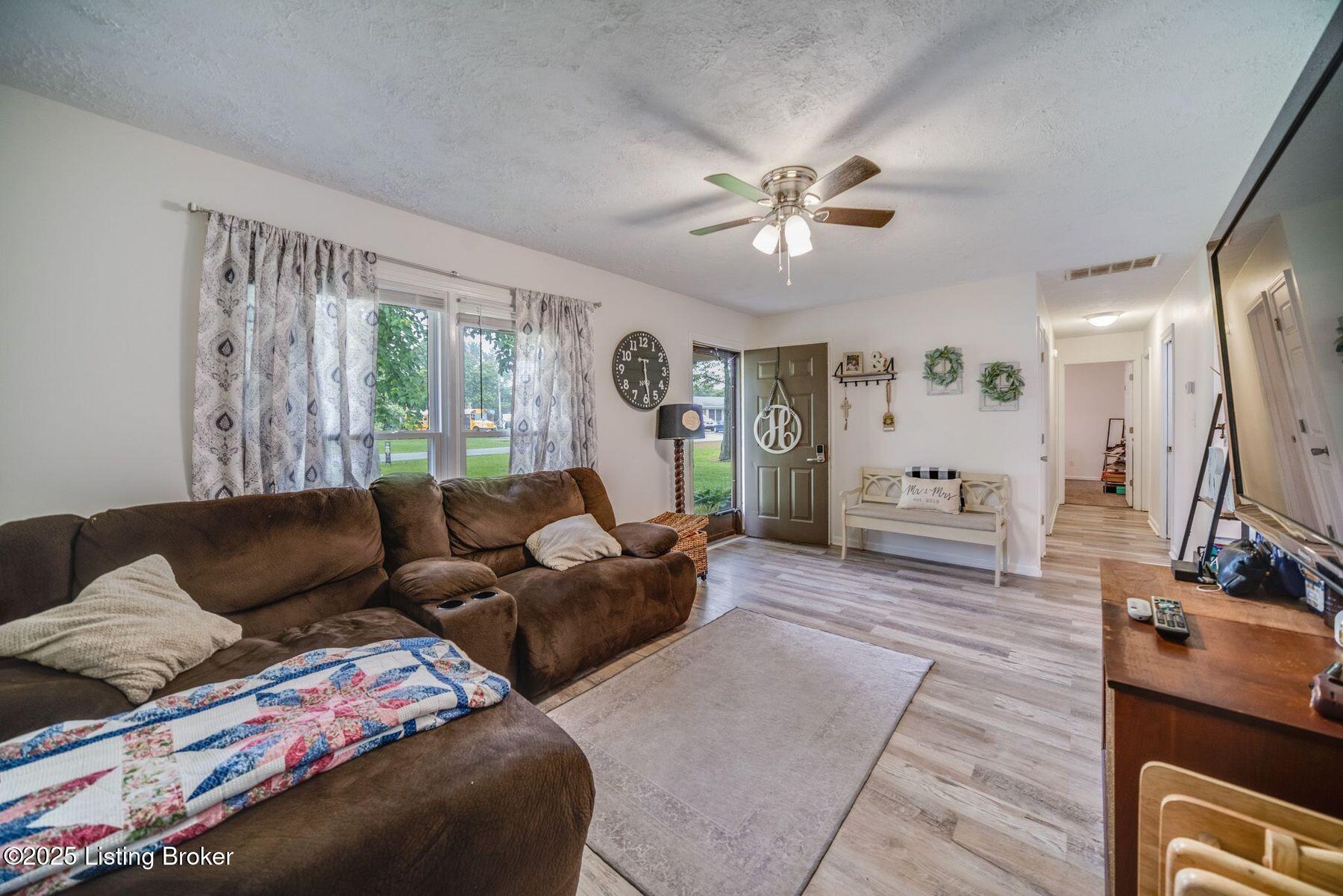379 Dogwood Dr, Mt Washington, Pennsylvania image 7