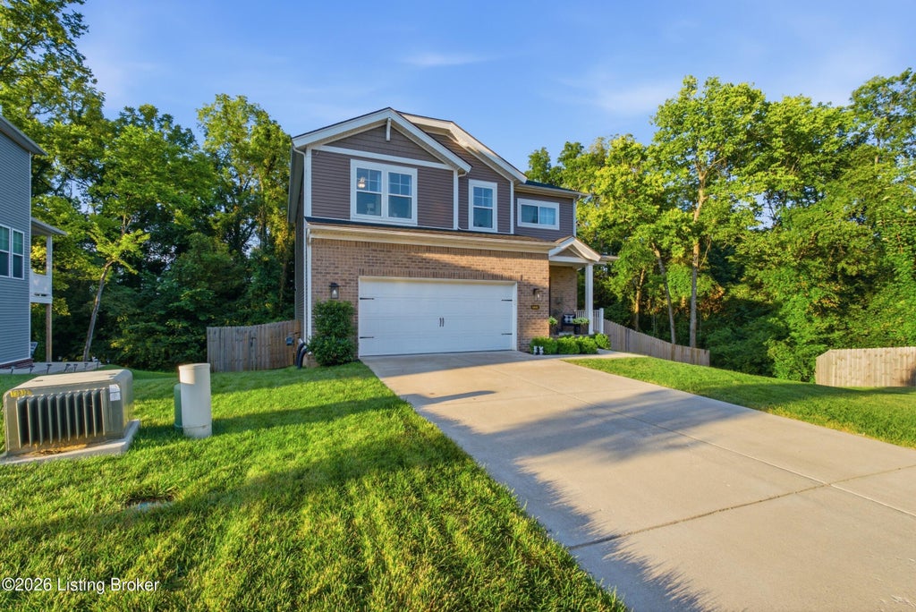 Photo of 6002 Ledgerock Cove Pl, Louisville, KY 40219 (MLS # 1727908)