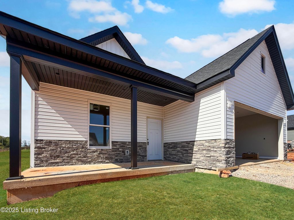 Photo of 52 Betty Boyd Ln, Brandenburg, KY 40108 (MLS # 1700603)