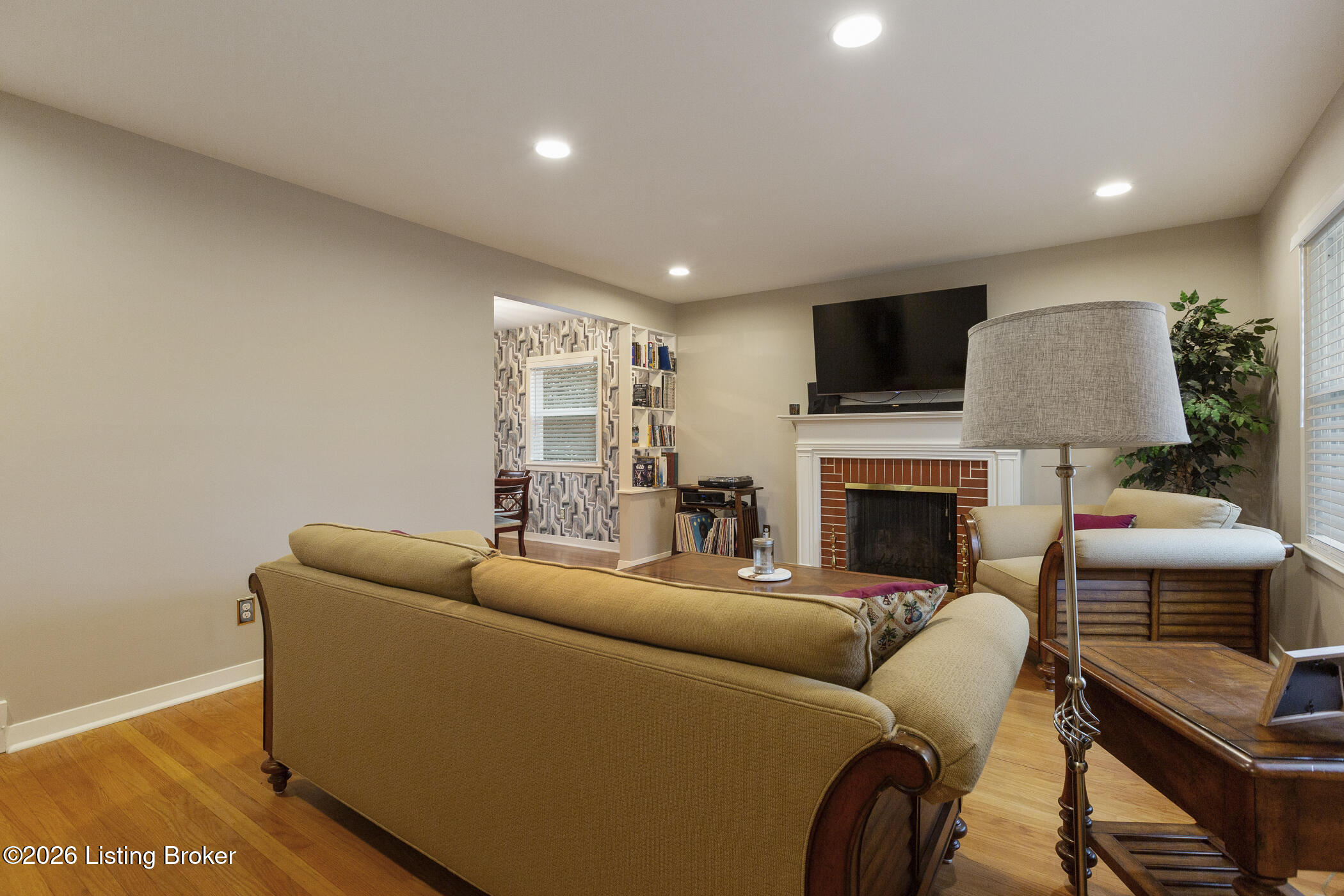 25 Hallsdale Dr