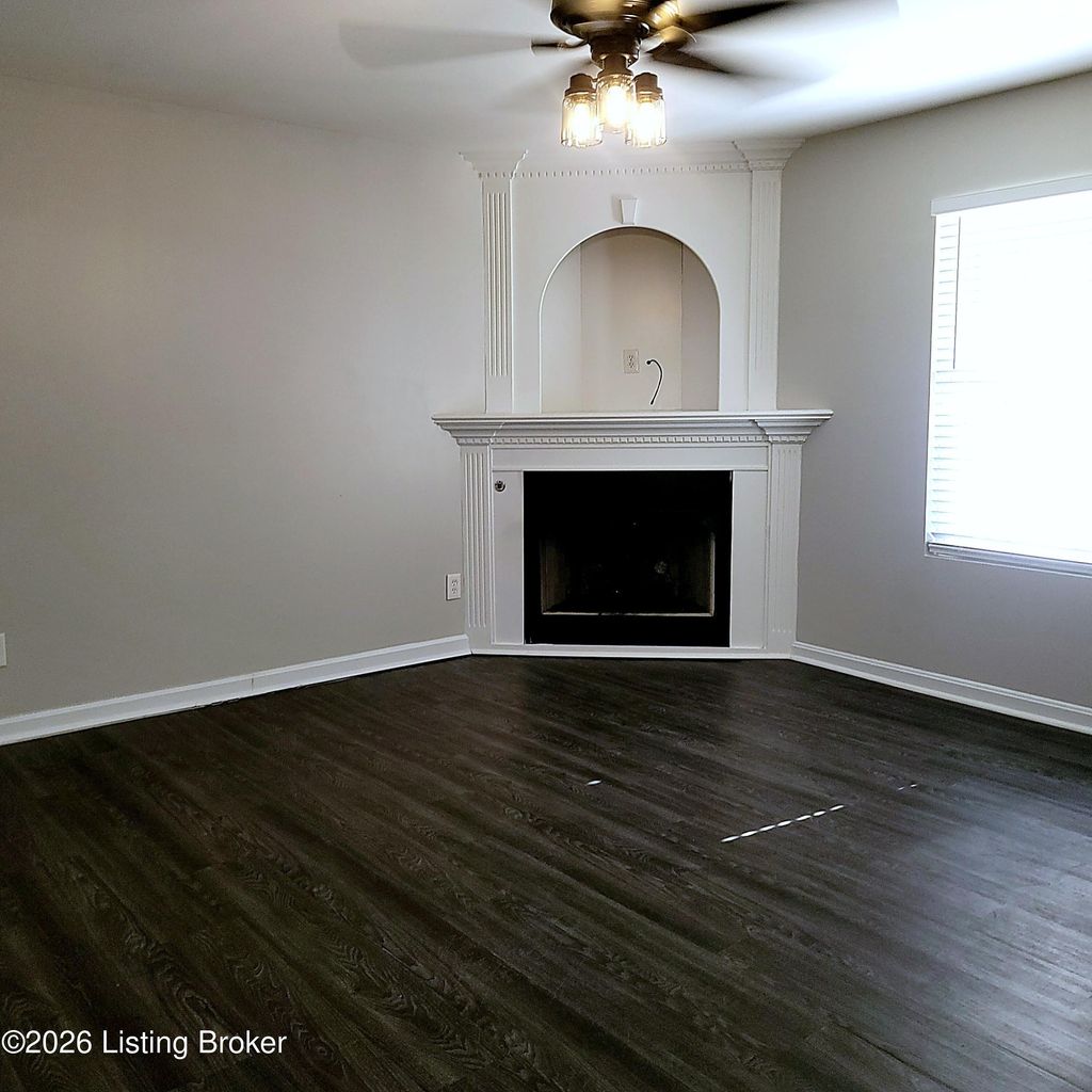 Photo of 1920 Muncie Ave #APT 3, Louisville, KY 40206 (MLS # 1715012)