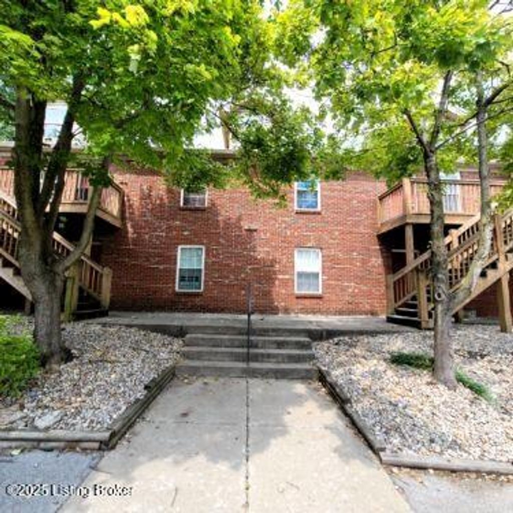 Photo of 1920 Muncie Ave #APT 3, Louisville, KY 40206 (MLS # 1715012)