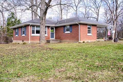 Photo of 4803 Chenoweth Run Rd, Louisville, KY 40299 (MLS # 1704570)