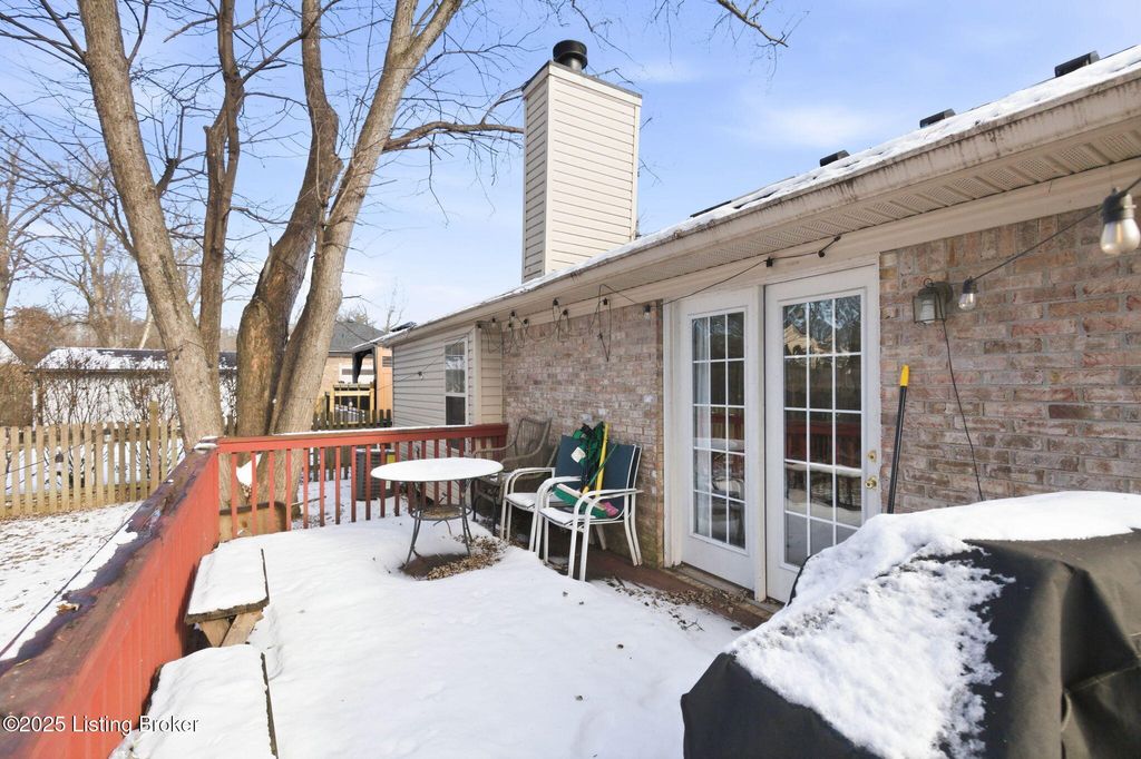 Photo of 4210 Milo Dr, Louisville, KY 40218 (MLS # 1705703)